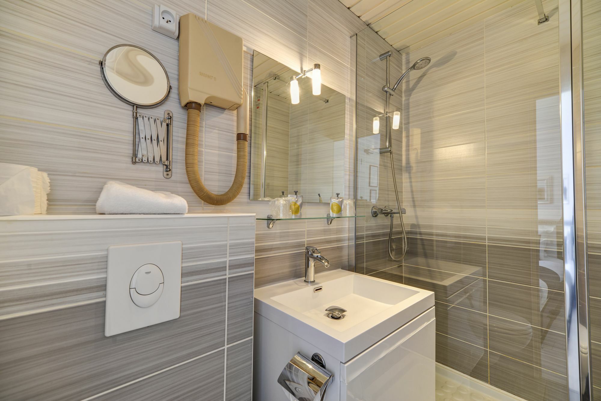 Korner Montmartre Hotel Párizs Kültér fotó
